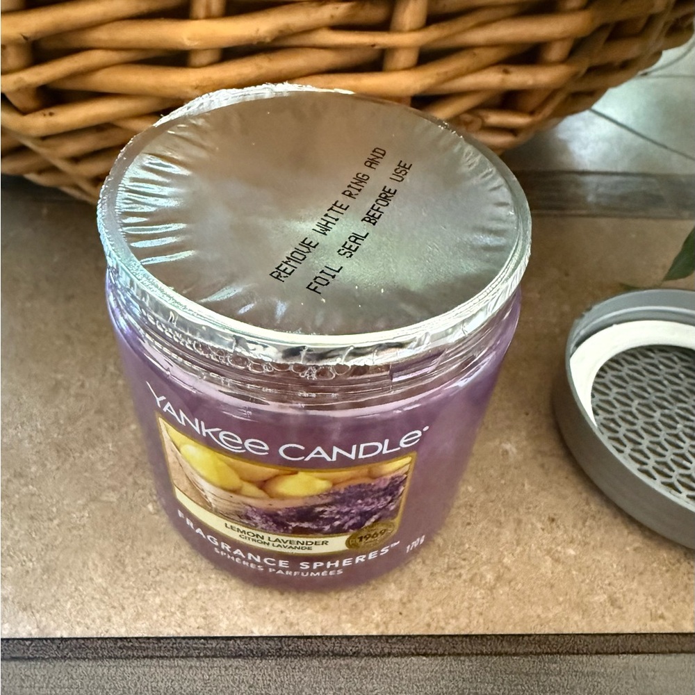 Yankee Candle Lemon Lavender Fragrance Beads Orbs New - Picture 3 of 6
